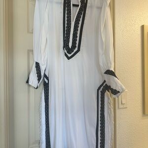 Chic White and Black Long Sleeve Kurta